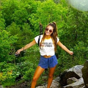 Feelin’ Free T-Shirt✨